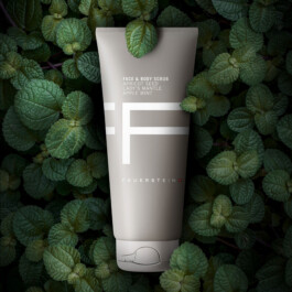 e-commerce photograph of beauty products 